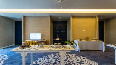 PROUD PHUKET HOTEL