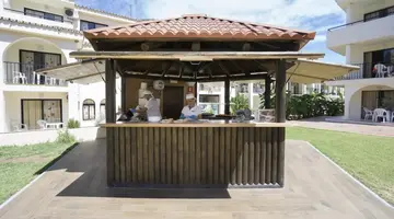 Puente Real Hotel