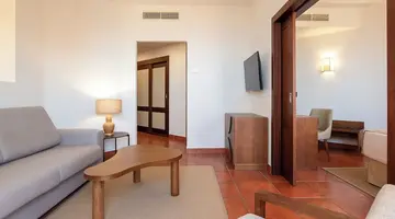 Puerto Antilla Grand Hotel