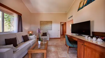 PULA SUITES BOUTIQUE RESORT