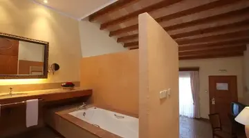 Pula Suites Boutique Resort