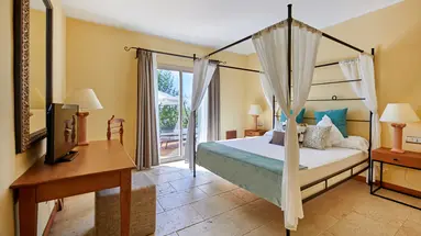 PULA SUITES BOUTIQUE RESORT