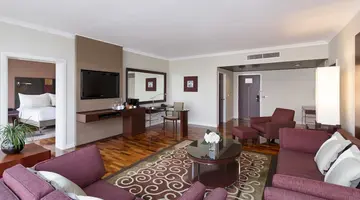 PULLMAN BANGKOK HOTEL G