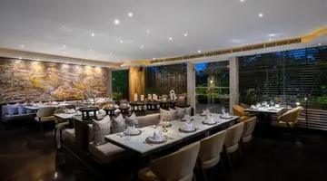 PULLMAN PHUKET ARCADIA KARON BEACH RESORT (ex. HILTON PHUKET ARCADIA RESORT & SPA)