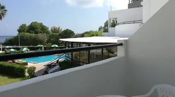 PYLEA BEACH HOTEL