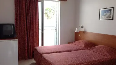 PYLEA BEACH HOTEL