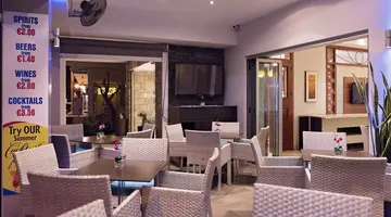Pyramos Hotel