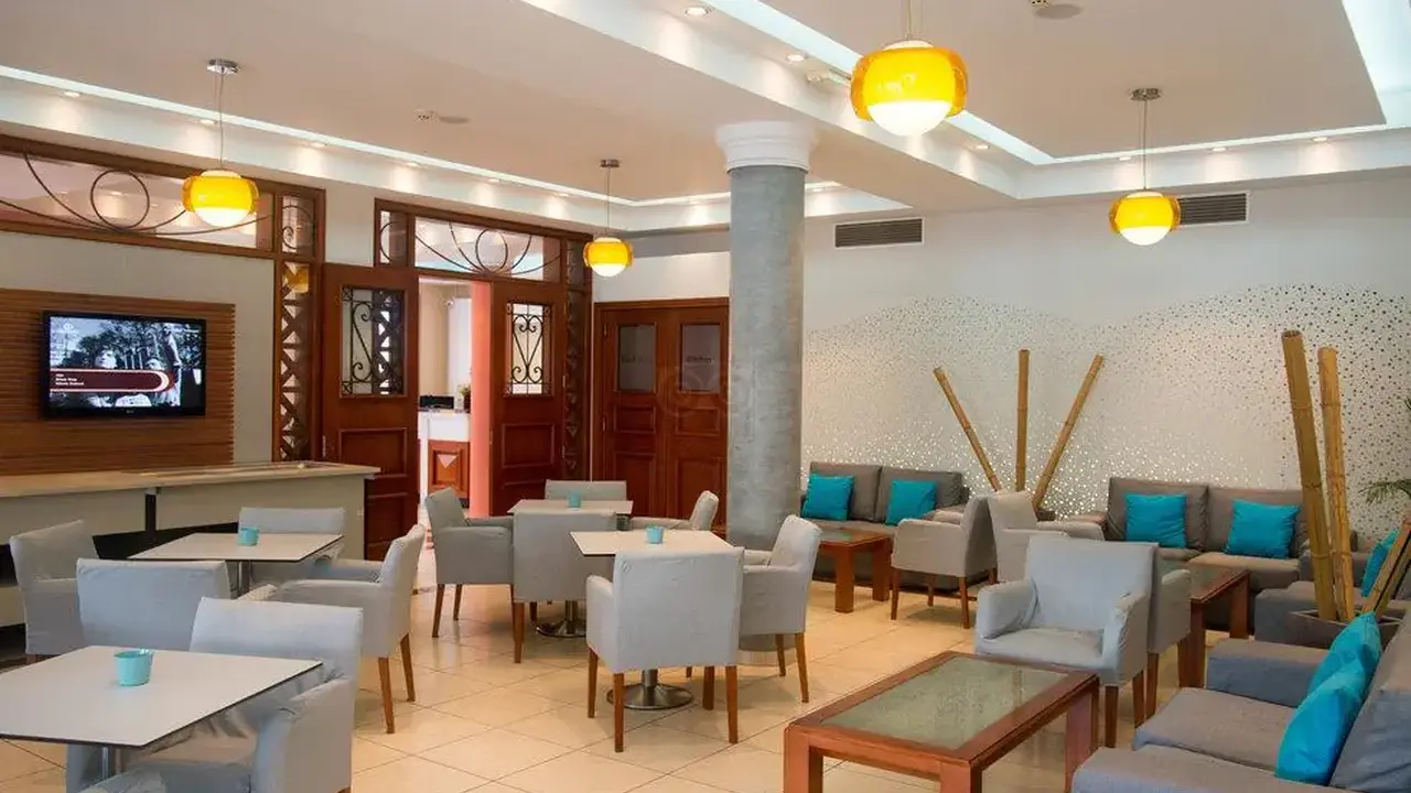 Pyramos Hotel