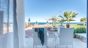 Pyrgos Blue