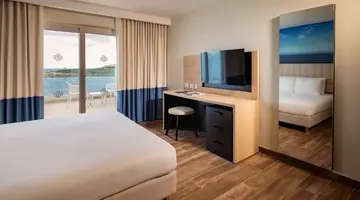 Qawra Palace Resort & Spa
