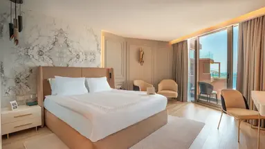 Qlusive Hotel