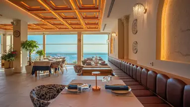 Qlusive Hotel