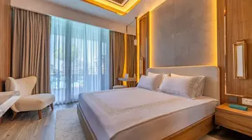 Qlusive Hotel