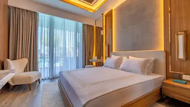 Qlusive Hotel