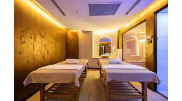 QLUSIVE HOTEL