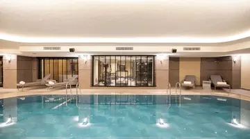 Qlusive Hotel