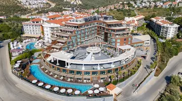Qlusive Hotel