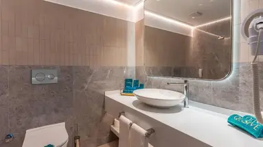 QLUSIVE HOTEL