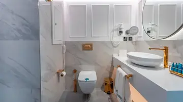 QLUSIVE HOTEL
