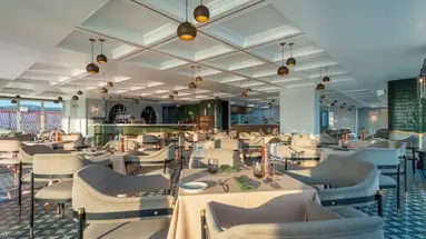 Qlusive Hotel