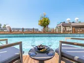 Qlusive Hotel