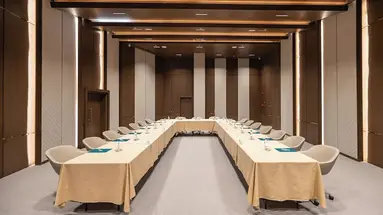 Qlusive Hotel