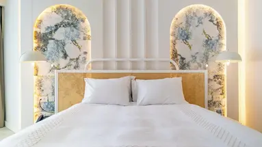 Qlusive Hotel