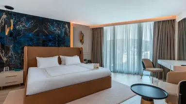QLUSIVE HOTEL