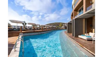 QLUSIVE HOTEL