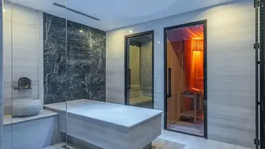 Qlusive Hotel