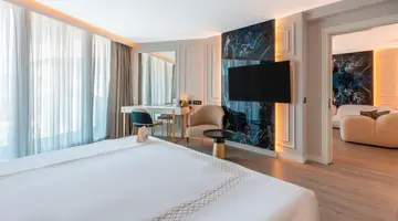 QLUSIVE HOTEL