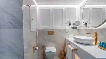 QLUSIVE HOTEL