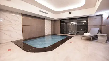 Qlusive Hotel