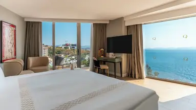 Qlusive Hotel