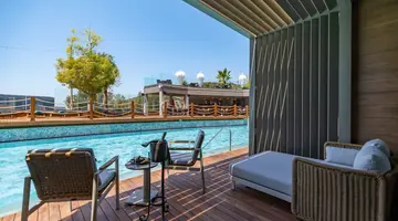QLUSIVE HOTEL