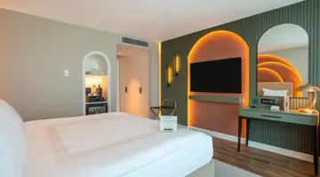 QLUSIVE HOTEL