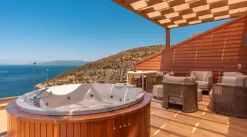 QLUSIVE HOTEL