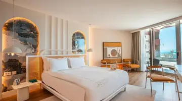 QLUSIVE HOTEL