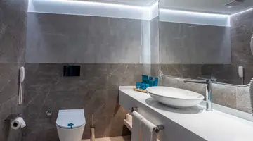 QLUSIVE HOTEL