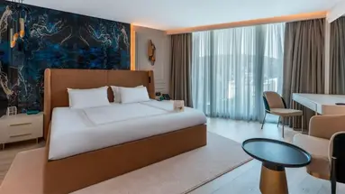 QLUSIVE HOTEL