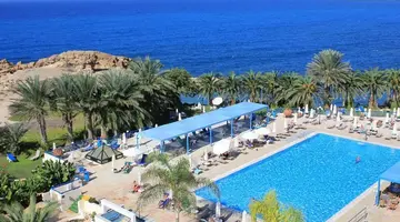 Queen's Bay