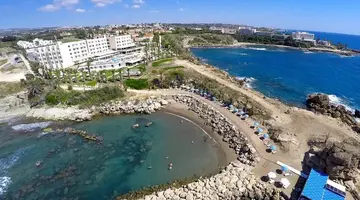 Queen's Bay