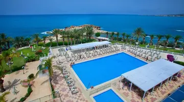 Queen's Bay