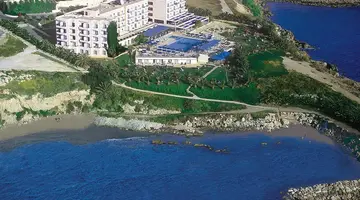 Queen s Bay