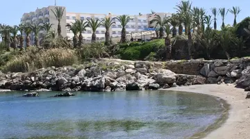 Queen's Bay