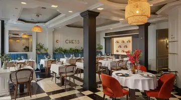 Queen s Court Hotel and Residence