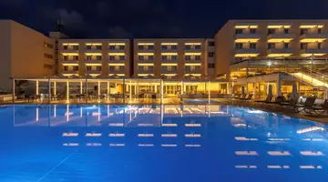 Queens Bay Hotel