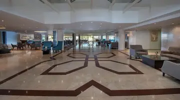 Queens Bay Hotel