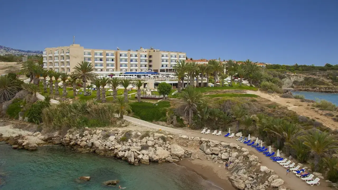 Queens Bay Hotel