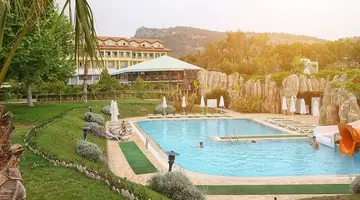 Queens Park Le Jardin Resort